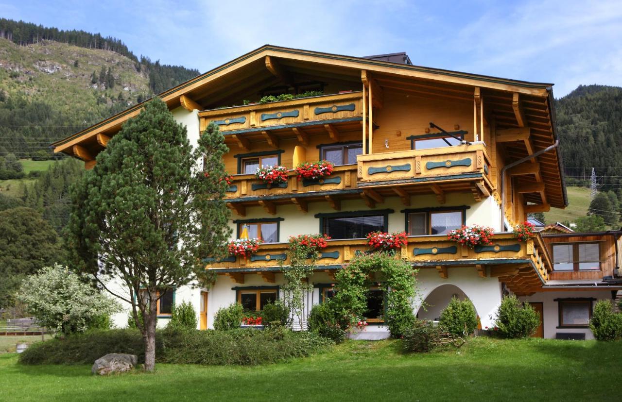 Landhaus Sonne Maishofen Exterior foto